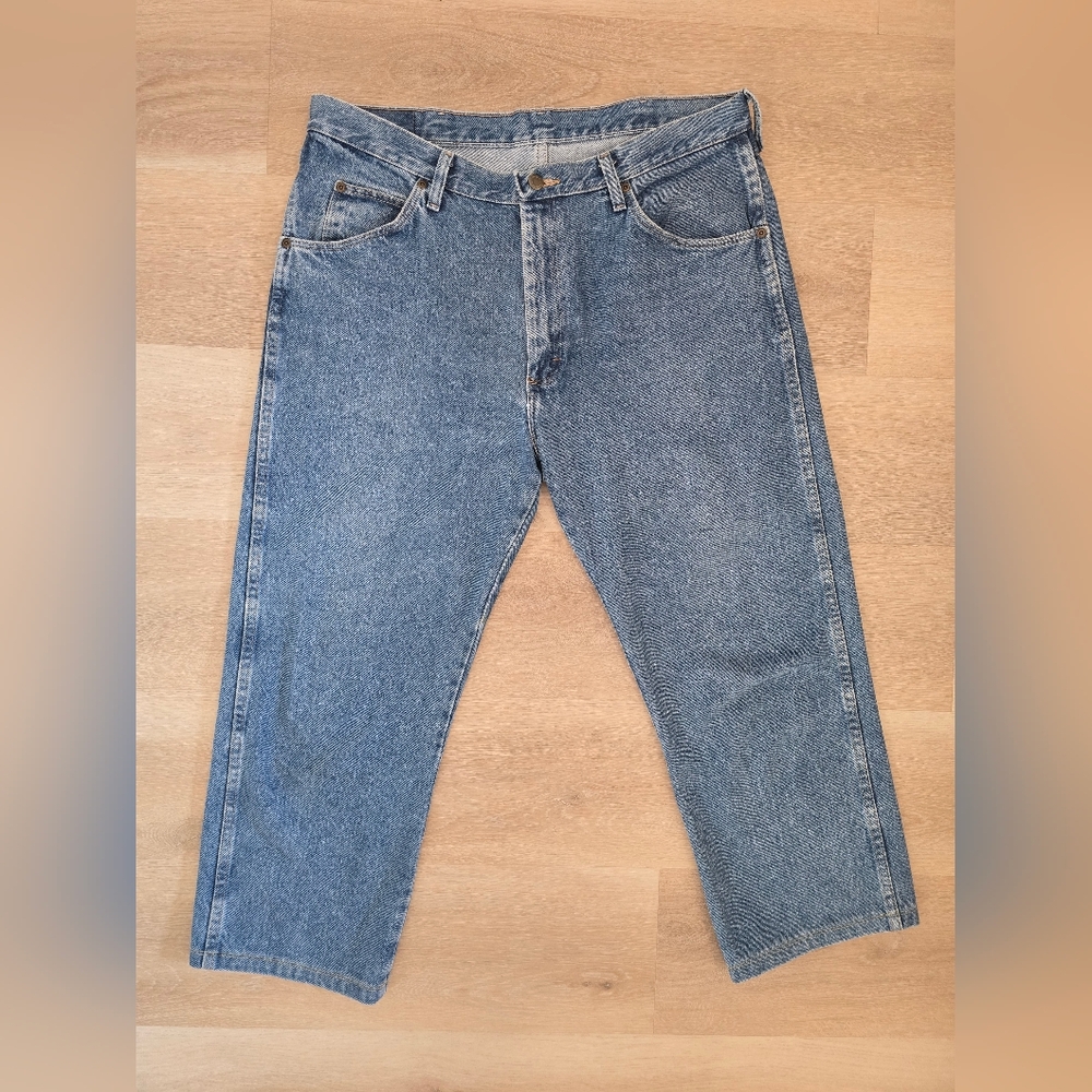 Wrangler Authentics Men's Classic Regular Fit Straight Medium Wash 36x30 (36x24)